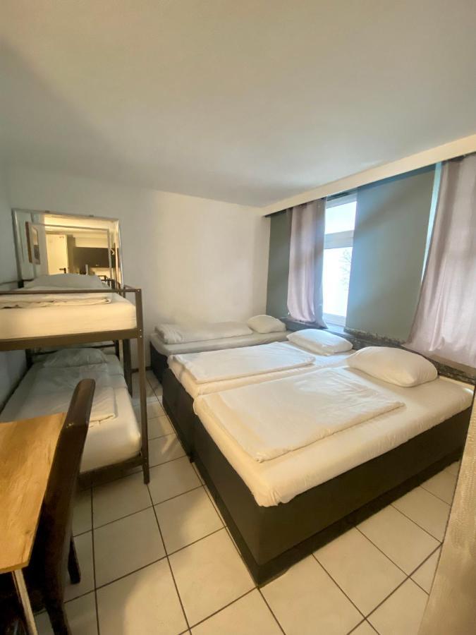 Moji Sieversstraße Hotel 2*